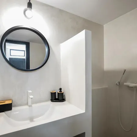 Amenti Horizon View Apartment
